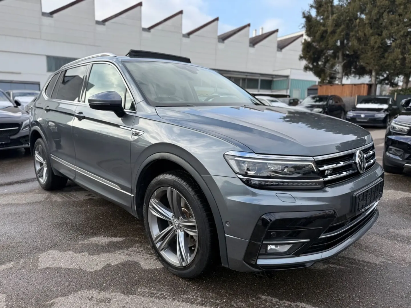 Tiguan Allspace Highline 4Motion*R-Line+Pano+AHK