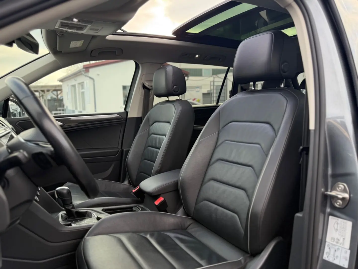 Tiguan Allspace Highline 4Motion*R-Line+Pano+AHK