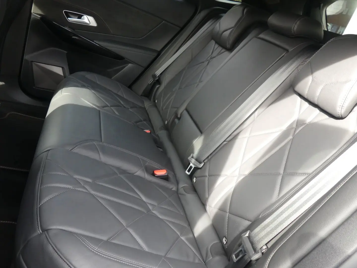 E-Tense Perfomance 4x4 DS7 4X4 300PS Hybrid