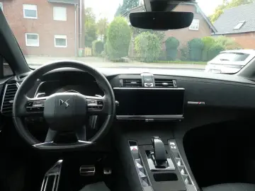 E-Tense Perfomance 4x4 DS7 4X4 300PS Hybrid