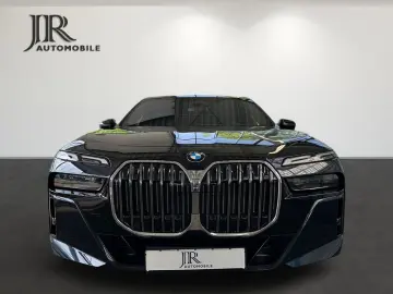 740 d xDrive M Sport  Fond Entertainment,TV