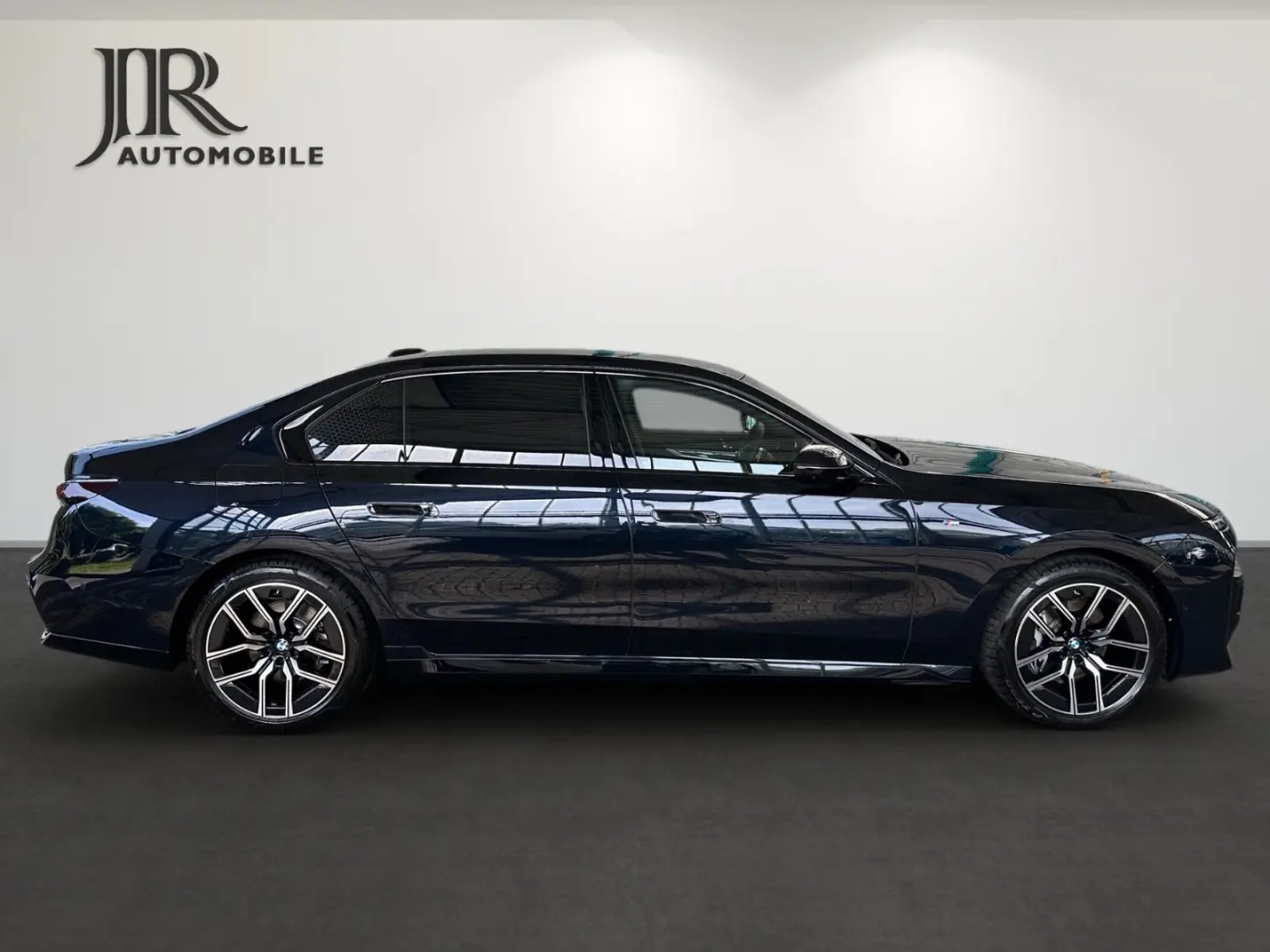 740 d xDrive M Sport  Fond Entertainment,TV