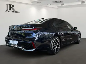 740 d xDrive M Sport  Fond Entertainment,TV