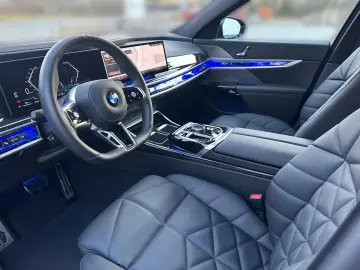 740 d xDrive M Sport  Fond Entertainment,TV