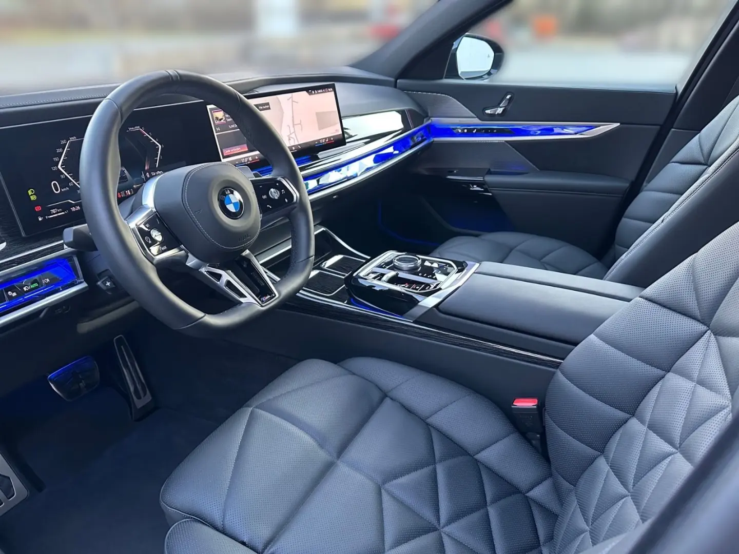 740 d xDrive M Sport  Fond Entertainment,TV