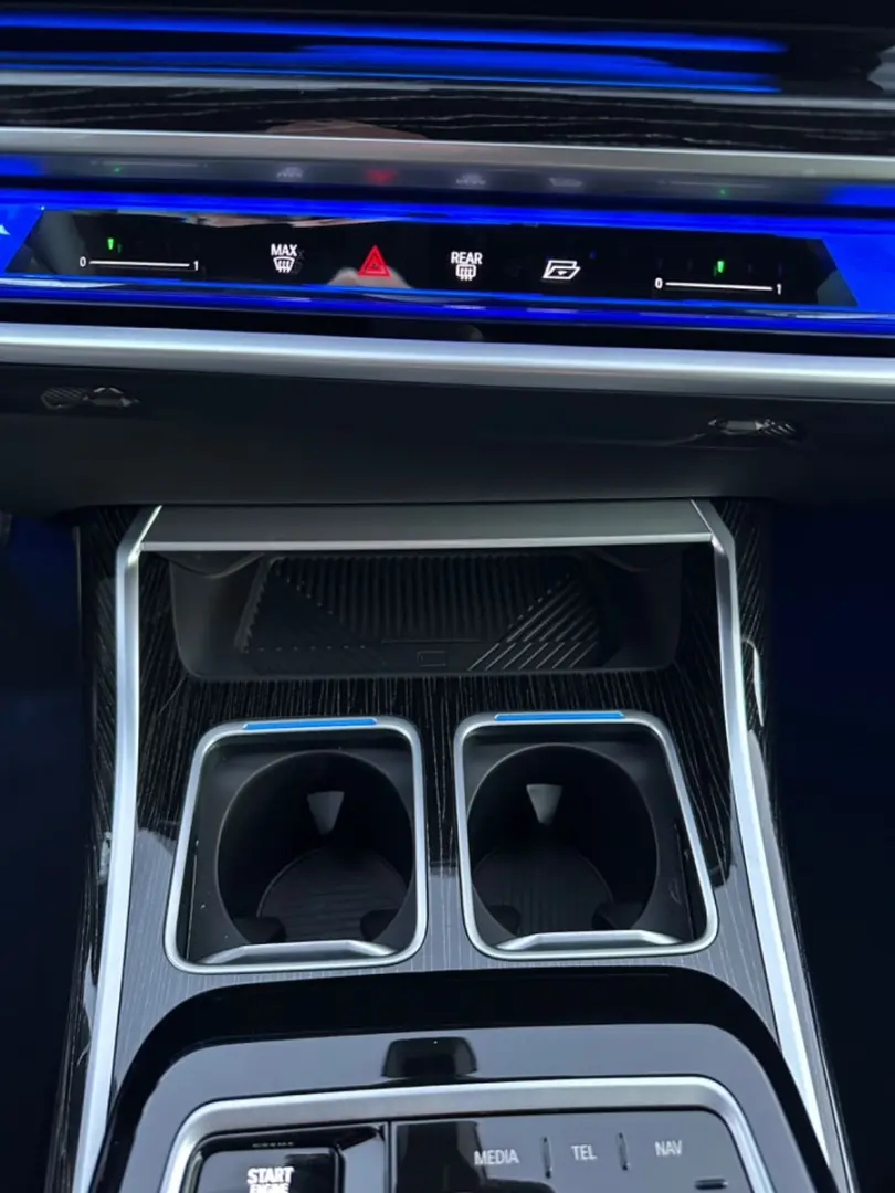 740 d xDrive M Sport  Fond Entertainment,TV
