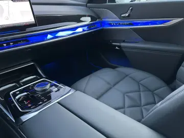 740 d xDrive M Sport  Fond Entertainment,TV