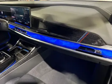 740 d xDrive M Sport  Fond Entertainment,TV