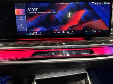 740 d xDrive M Sport  Fond Entertainment,TV