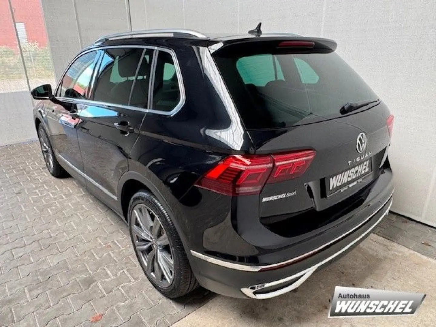 Tiguan 2.0 TDI DSG 4M. Eleg. AHK ACC Navi LEDer