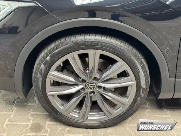 Tiguan 2.0 TDI DSG 4M. Eleg. AHK ACC Navi LEDer
