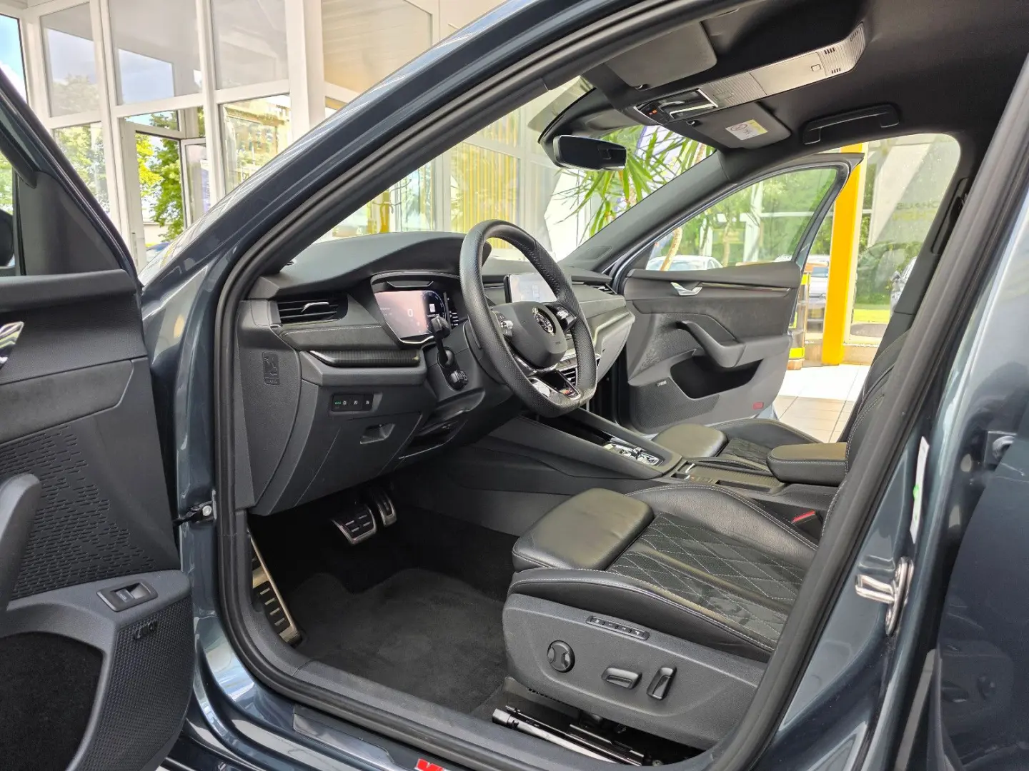 Octavia Limo RS Plus 4x4 Standheizung Canton