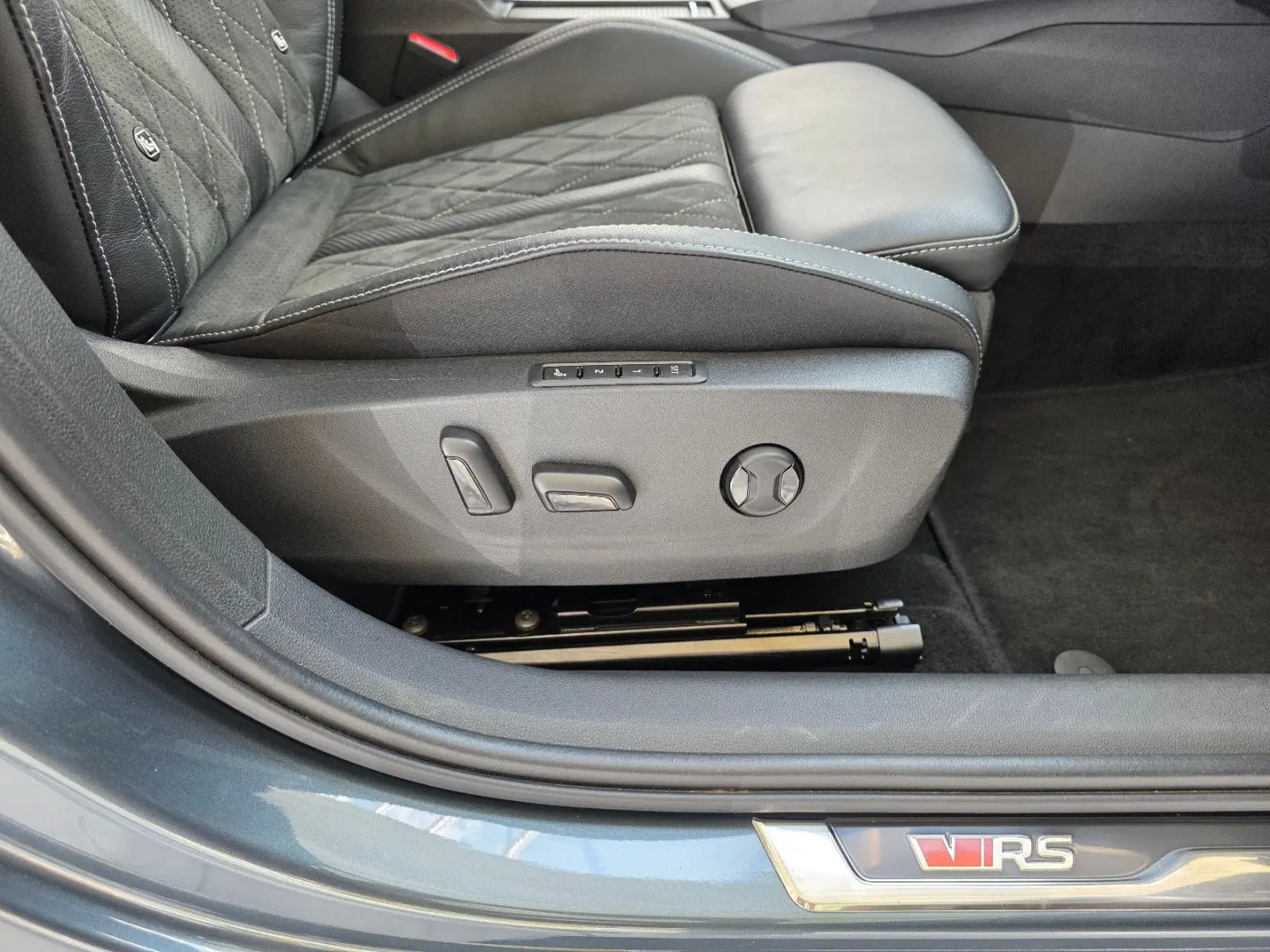 Octavia Limo RS Plus 4x4 Standheizung Canton