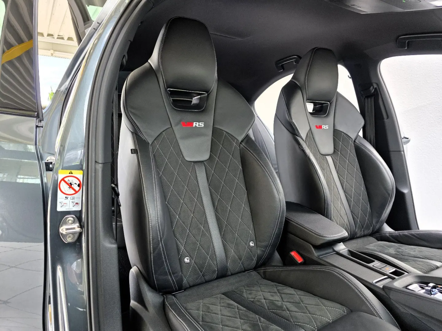 Octavia Limo RS Plus 4x4 Standheizung Canton
