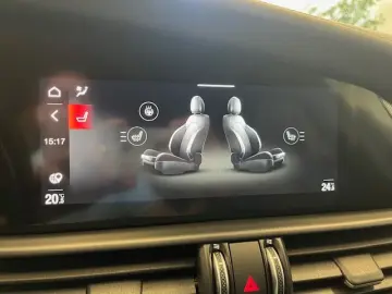 Giulia Veloce Q4 Allrad Leder 3D-Navi Premium