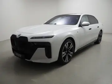 740d xDrive Limousine M-Sport UPE €163870