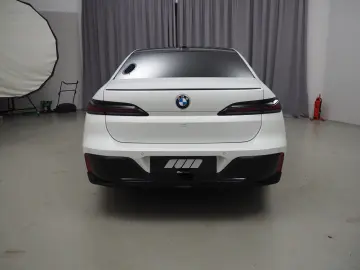 740d xDrive Limousine M-Sport UPE €163870