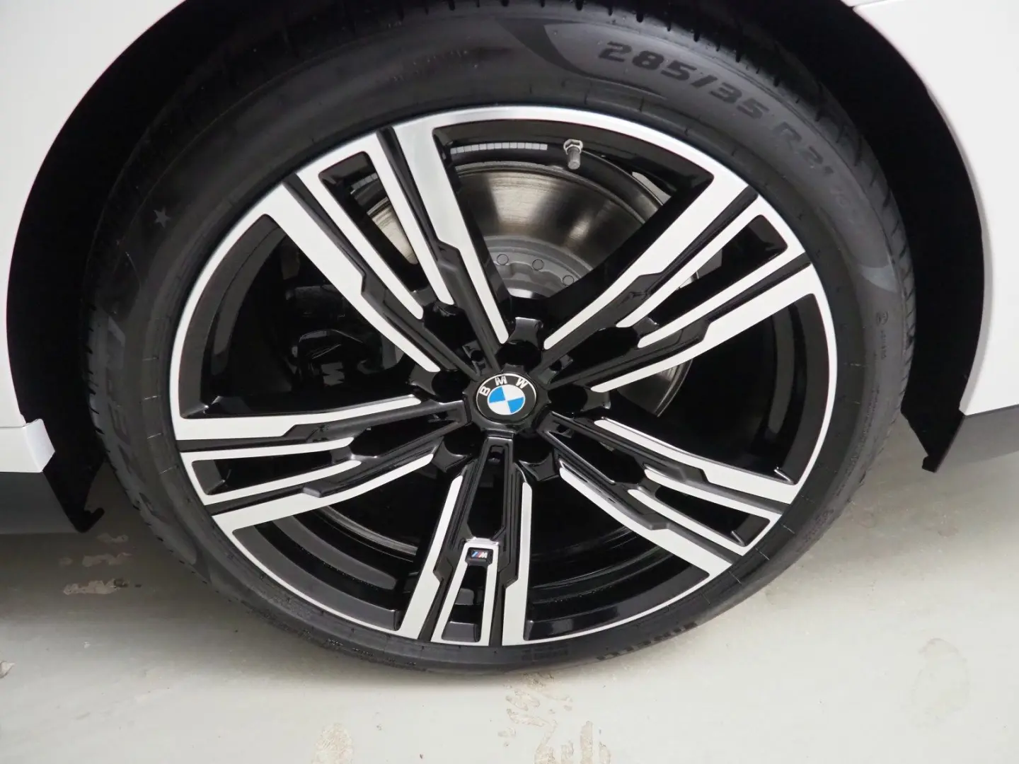 740d xDrive Limousine M-Sport UPE €163870