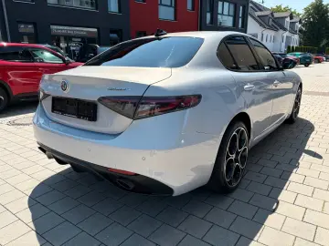 Giulia MY24 VELOCE 2.0 Turbo 16V  AT8