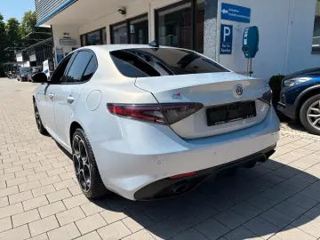 Giulia MY24 VELOCE 2.0 Turbo 16V  AT8
