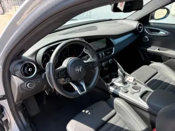 Giulia MY24 VELOCE 2.0 Turbo 16V  AT8