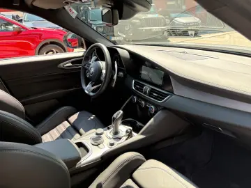 Giulia MY24 VELOCE 2.0 Turbo 16V  AT8