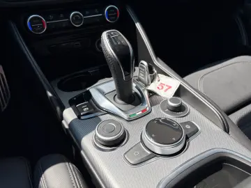 Giulia MY24 VELOCE 2.0 Turbo 16V  AT8
