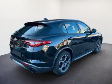 Stelvio TI 2.0 AT8 16V 280 PS AT8 Q4 NAVI/ASSIST