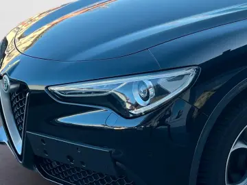 Stelvio TI 2.0 AT8 16V 280 PS AT8 Q4 NAVI/ASSIST