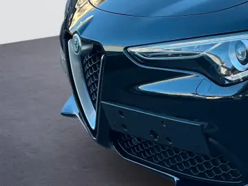 Stelvio TI 2.0 AT8 16V 280 PS AT8 Q4 NAVI/ASSIST