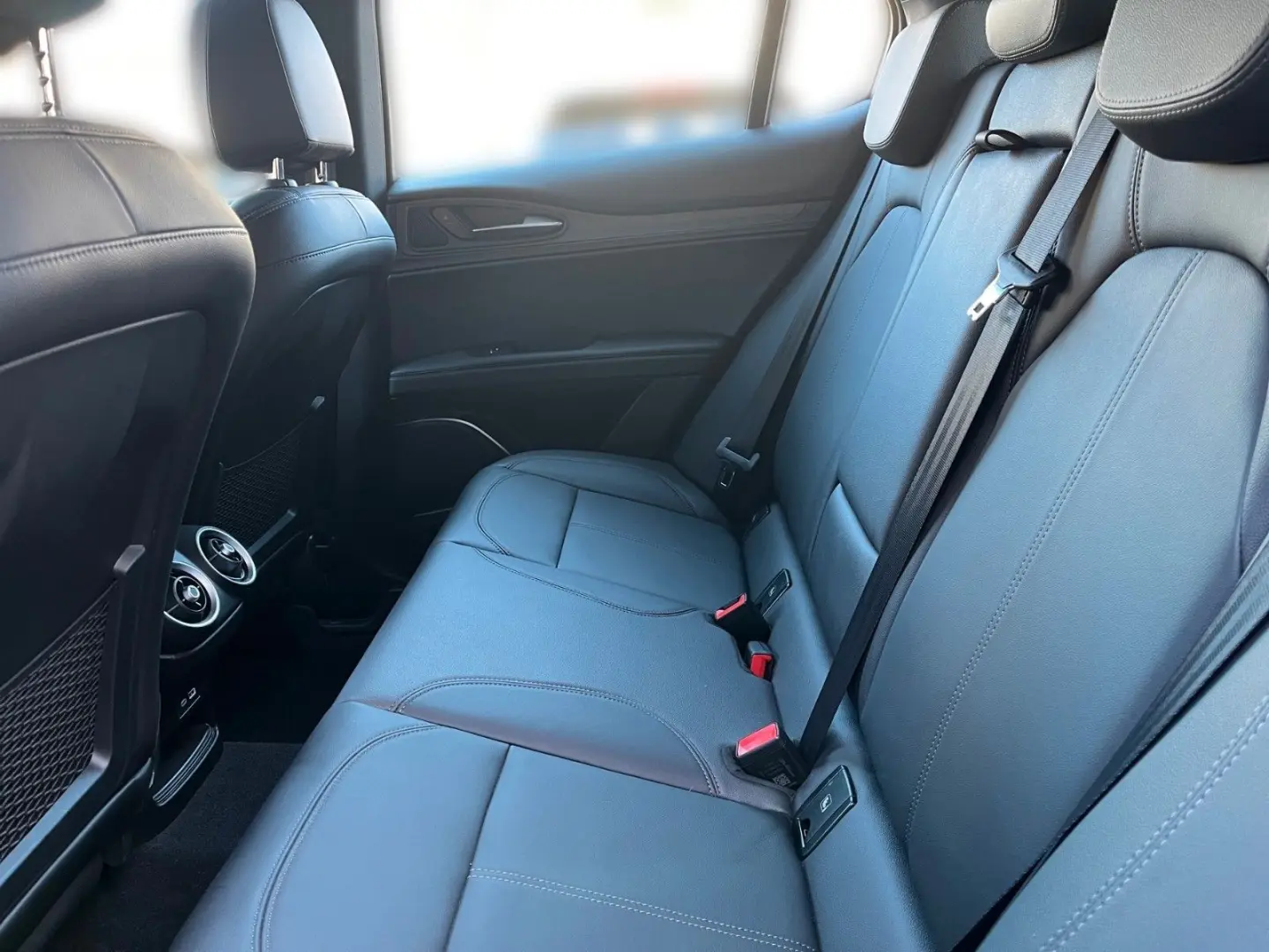 Stelvio TI 2.0 AT8 16V 280 PS AT8 Q4 NAVI/ASSIST