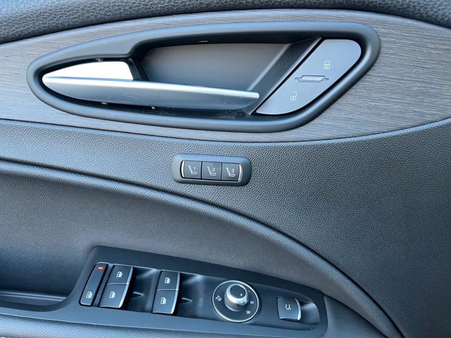 Stelvio TI 2.0 AT8 16V 280 PS AT8 Q4 NAVI/ASSIST