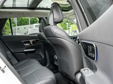 GLC 220 d 4M Avantgarde/LED/Cam/Pano/AHK/Memo/18