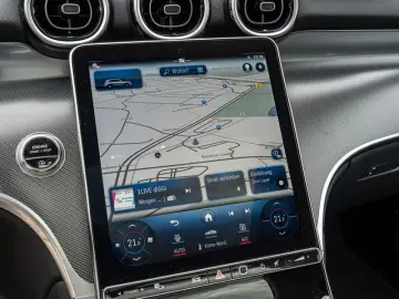 GLC 220 d 4M Avantgarde/LED/Cam/Pano/AHK/Memo/18