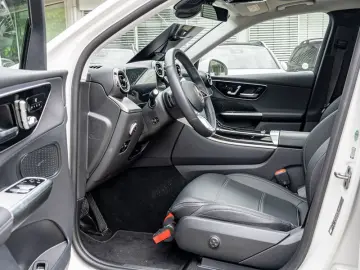 GLC 220 d 4M Avantgarde/LED/Cam/Pano/AHK/Memo/18