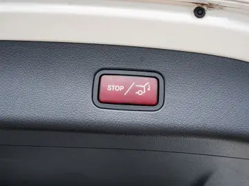 GLC 220 d 4M Avantgarde/LED/Cam/Pano/AHK/Memo/18