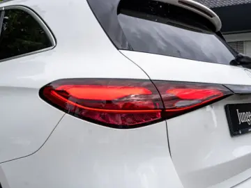 GLC 220 d 4M Avantgarde/LED/Cam/Pano/AHK/Memo/18