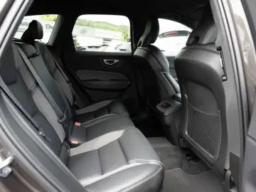 XC60 B4 R-Design SHZ NAVI W-LAN FACEL. LED 360°