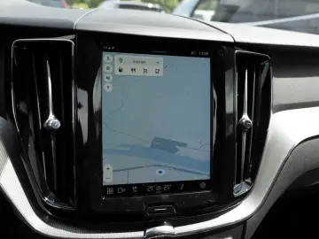 XC60 B4 R-Design SHZ NAVI W-LAN FACEL. LED 360°