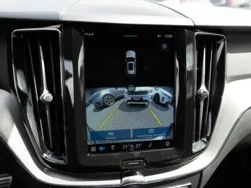 XC60 B4 R-Design SHZ NAVI W-LAN FACEL. LED 360°