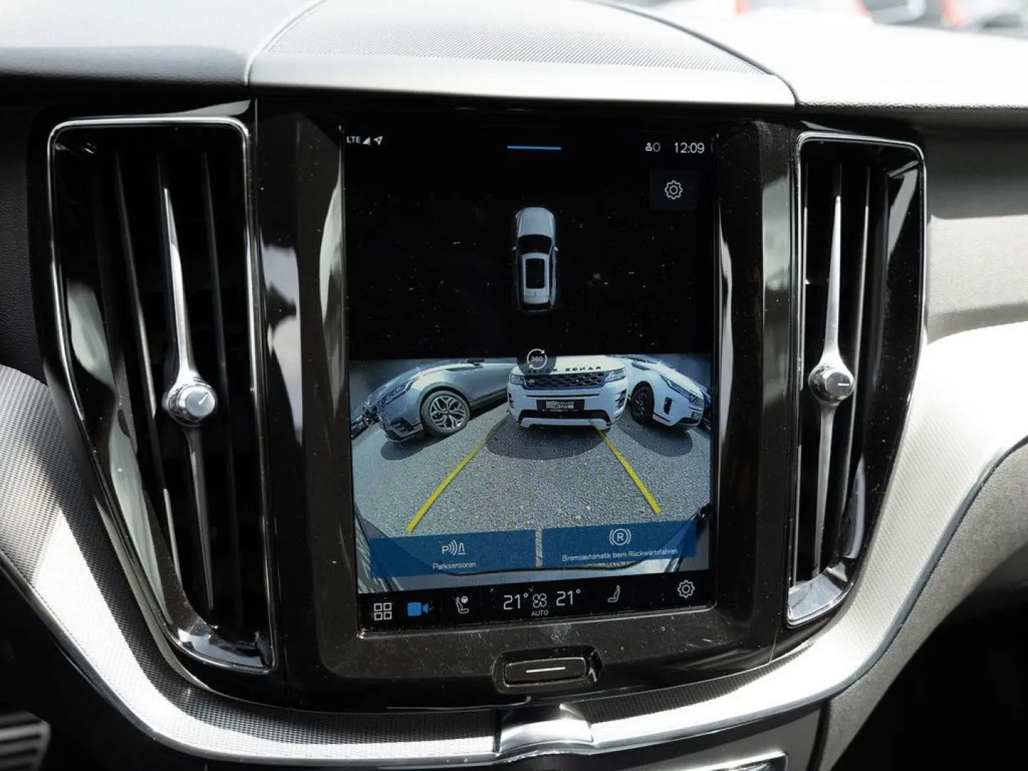 XC60 B4 R-Design SHZ NAVI W-LAN FACEL. LED 360°