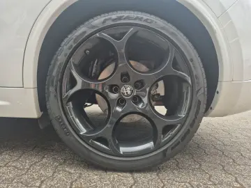 Alfa Romeo Stelvio Veloce 2.0 Turbo*Pano*Navi*Le