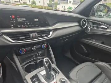 Alfa Romeo Stelvio Veloce 2.0 Turbo*Pano*Navi*Le