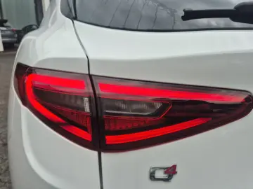 Alfa Romeo Stelvio Veloce 2.0 Turbo*Pano*Navi*Le