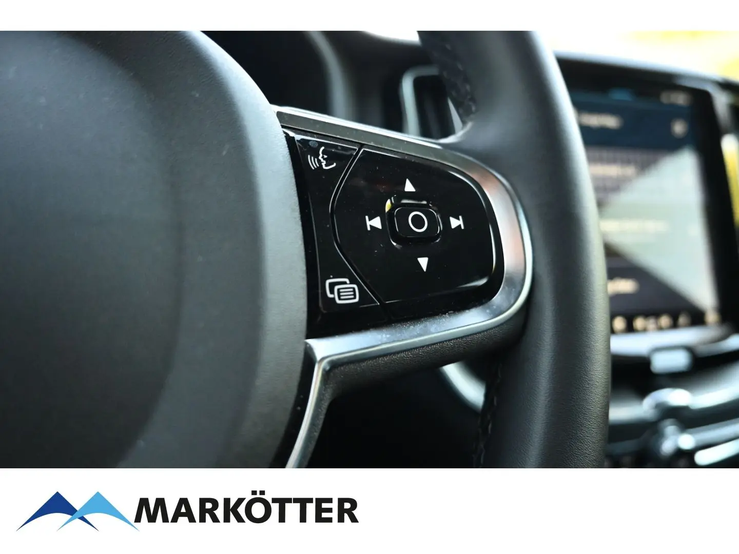 XC60 T8 Recharge Plus Dark AWD/ACC/360°/S-Dach