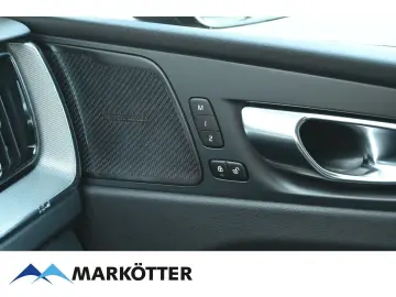 XC60 T8 Recharge Plus Dark AWD/ACC/360°/S-Dach