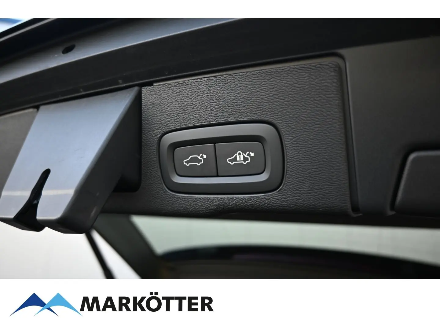 XC60 T8 Recharge Plus Dark AWD/ACC/360°/S-Dach