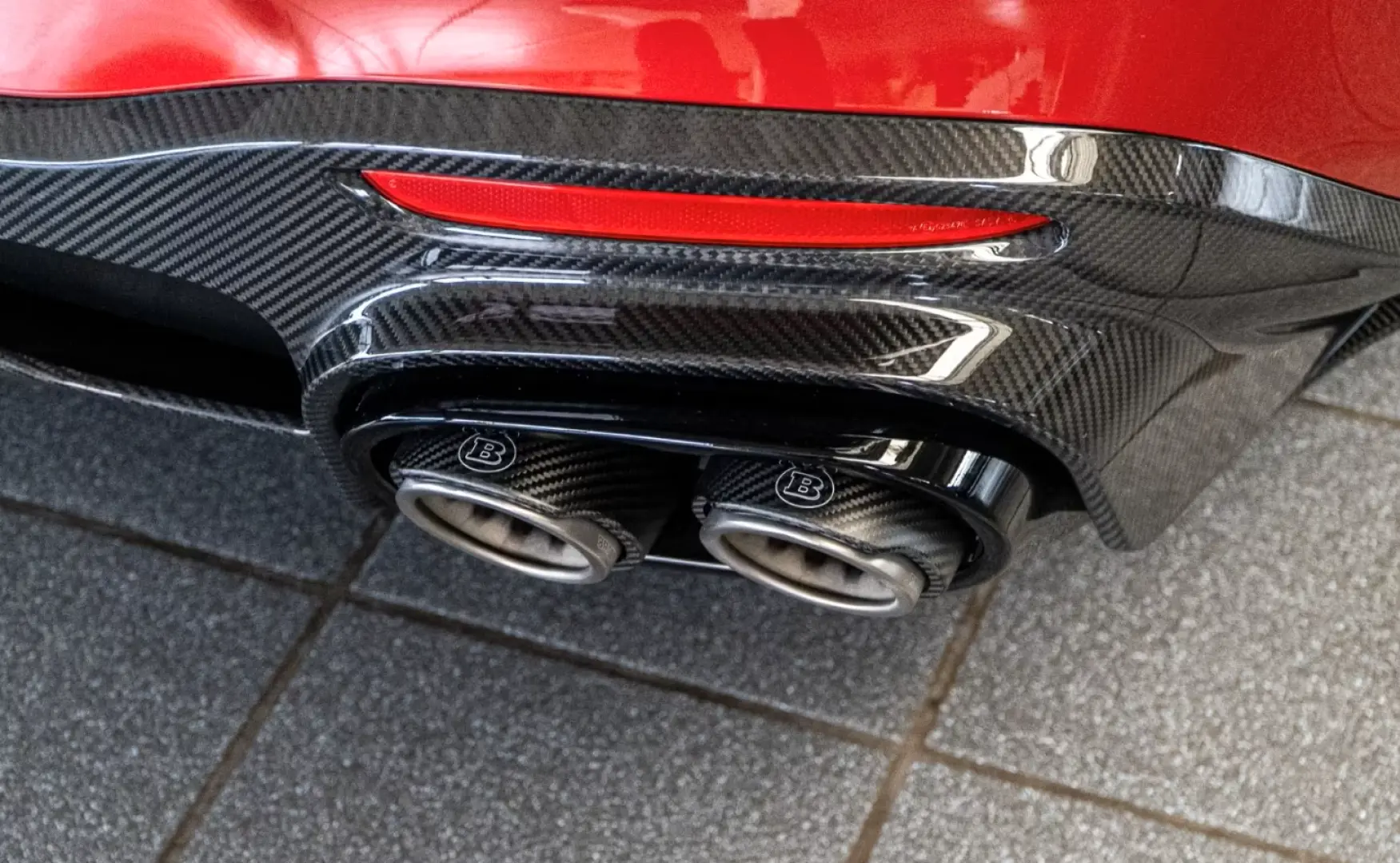 Mercedes-Benz SL 63 AMG 750 BRABUS ROADSTER CARBON