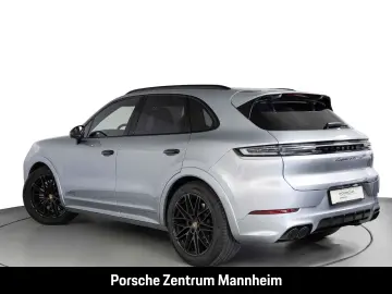 Cayenne GTS Carbon Design Paket AHK HA-Lenkung S