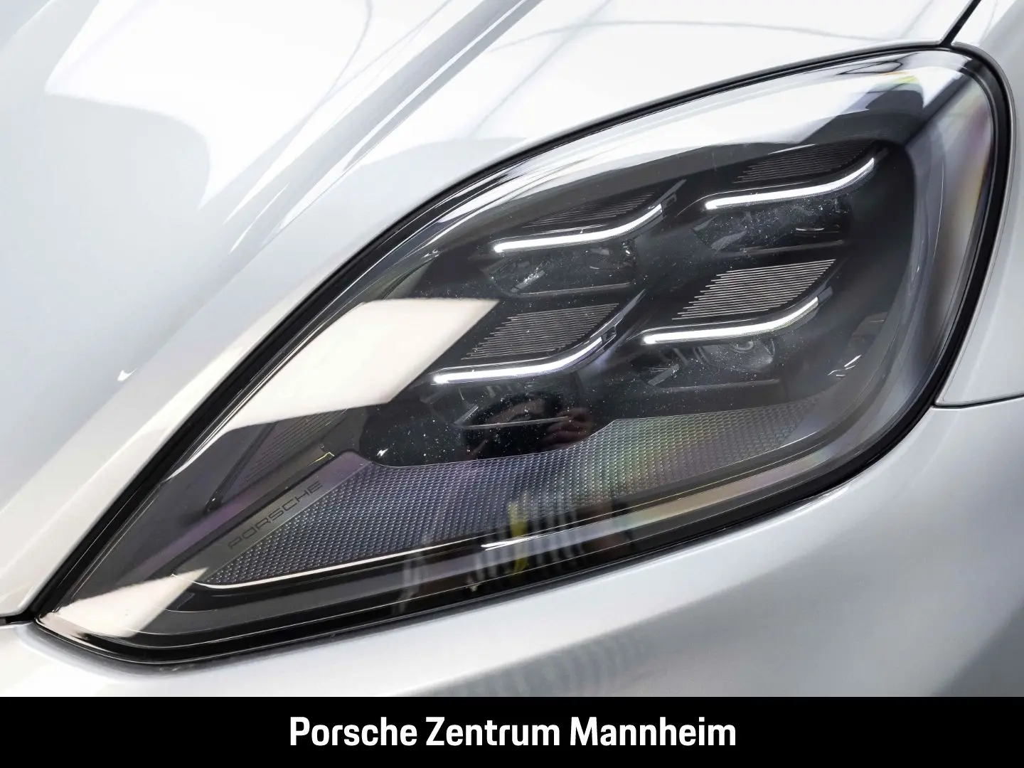 Cayenne GTS Carbon Design Paket AHK HA-Lenkung S